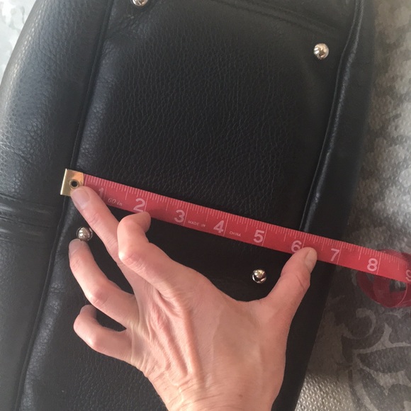 YSL Yves Saint Laurent Handbag - Picture 10 of 12